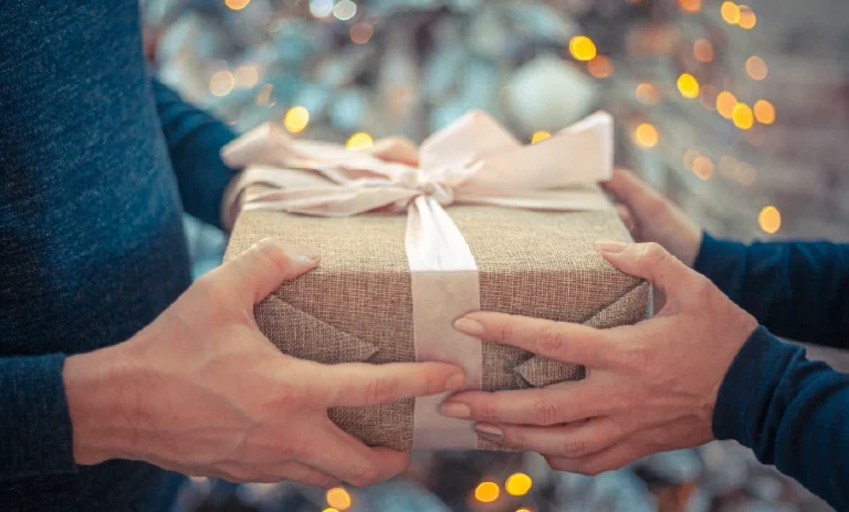Home-page-1_Gifts-promotional-iteams_compressed